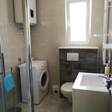 House With Heated Pool & Jacuzzi Apartament *