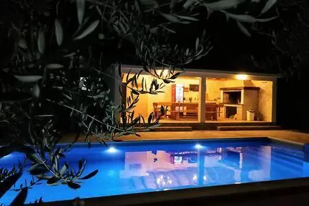 House With Heated Pool & Jacuzzi Apartment *