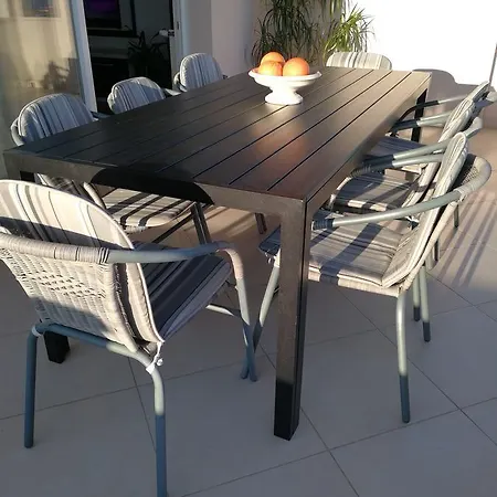 House With Heated Pool & Jacuzzi Apartman