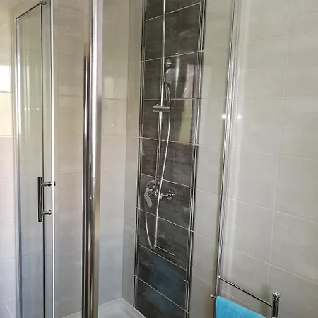 Apartman House With Heated Pool & Jacuzzi Kaštela